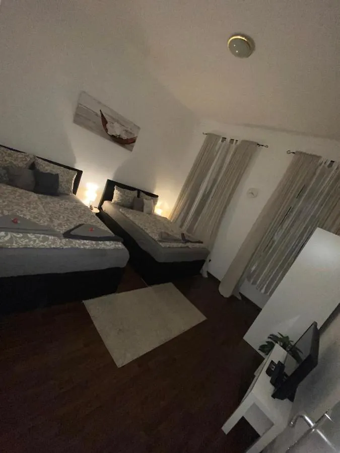 Rover Apartment Viena