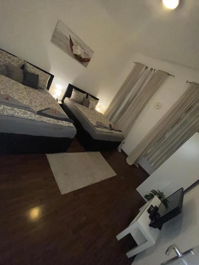 Rover Apartment Viena 0*,